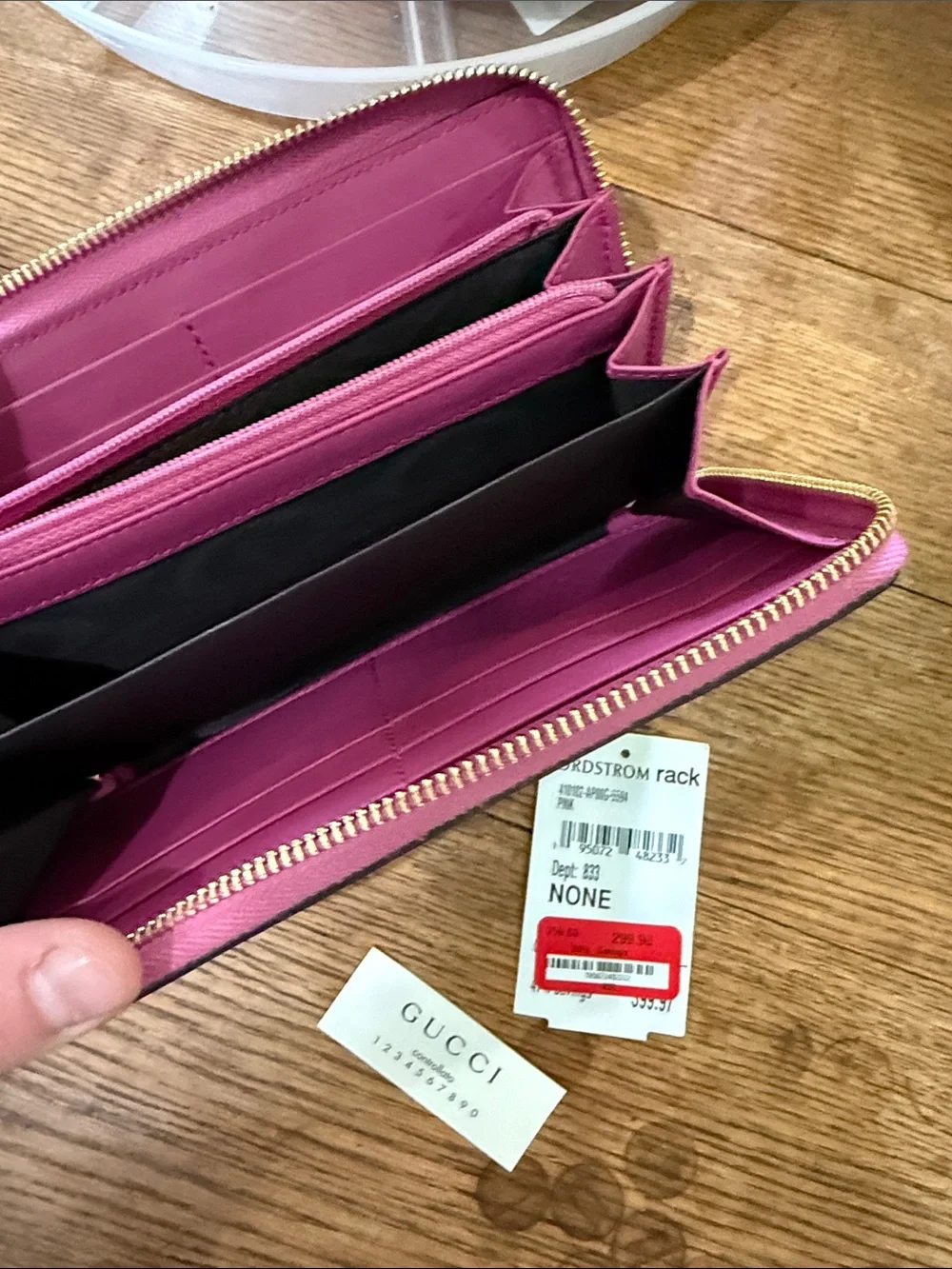 GUCCI Magenta Pink Leather Wallet - Picture 5 of 10